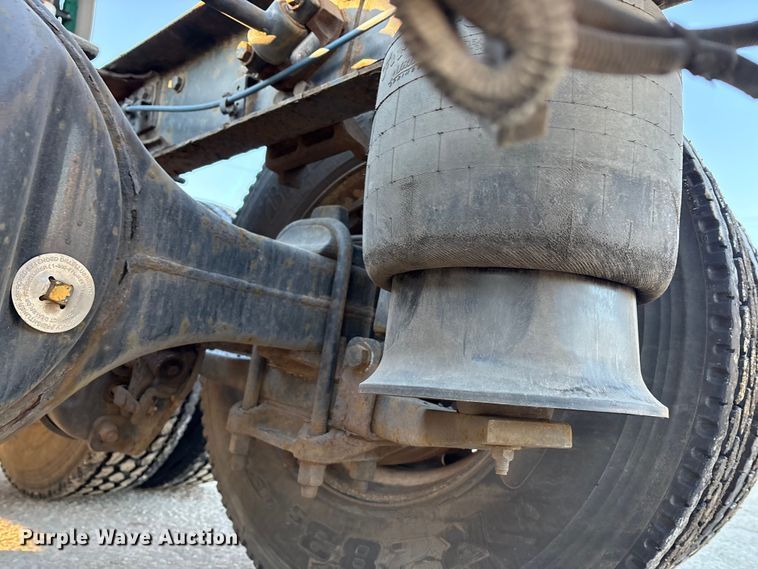 image for item FG1143 2017 Freightliner Cascadia 125 semi truck