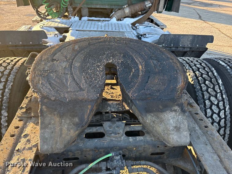 image for item FG1143 2017 Freightliner Cascadia 125 semi truck