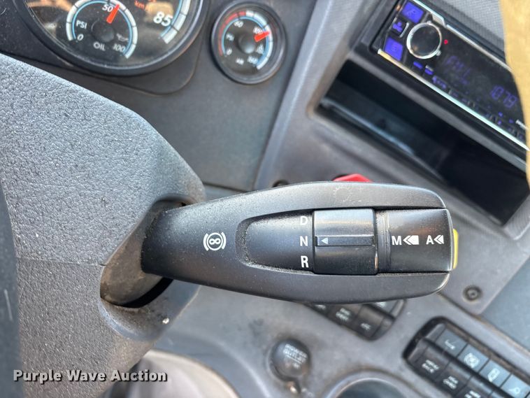 image for item FG1143 2017 Freightliner Cascadia 125 semi truck