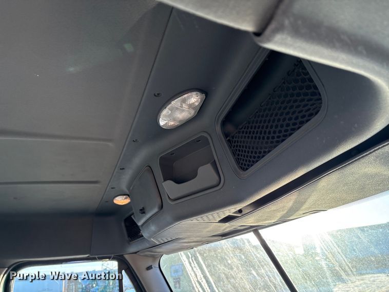 image for item FG1143 2017 Freightliner Cascadia 125 semi truck