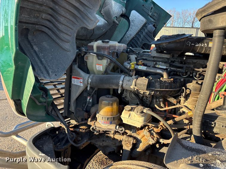 image for item FG1143 2017 Freightliner Cascadia 125 semi truck