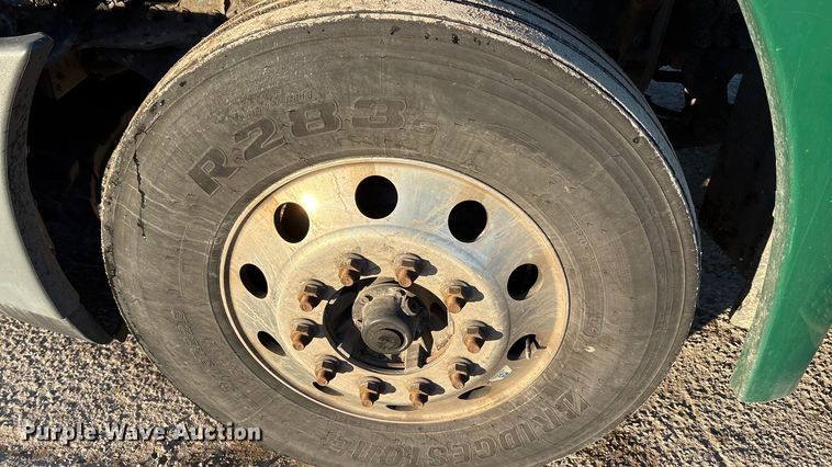 image for item FG1143 2017 Freightliner Cascadia 125 semi truck