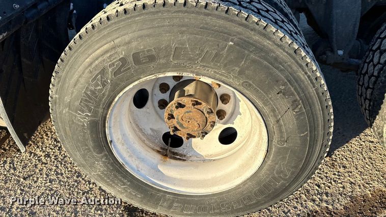 image for item FG1143 2017 Freightliner Cascadia 125 semi truck