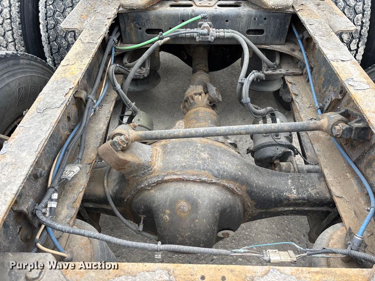 image for item FG1145 2017 Freightliner Cascadia 125 semi truck