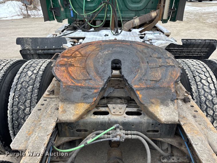 image for item FG1145 2017 Freightliner Cascadia 125 semi truck