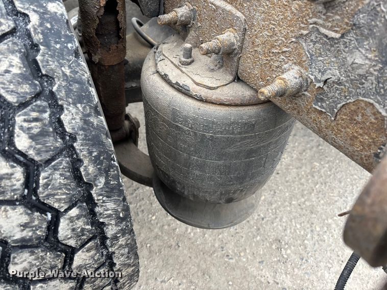 image for item FG1145 2017 Freightliner Cascadia 125 semi truck