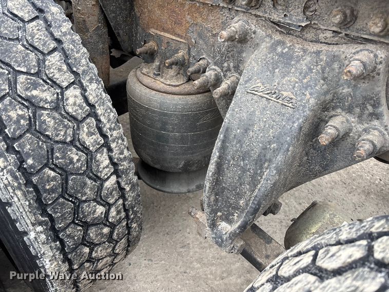 image for item FG1145 2017 Freightliner Cascadia 125 semi truck