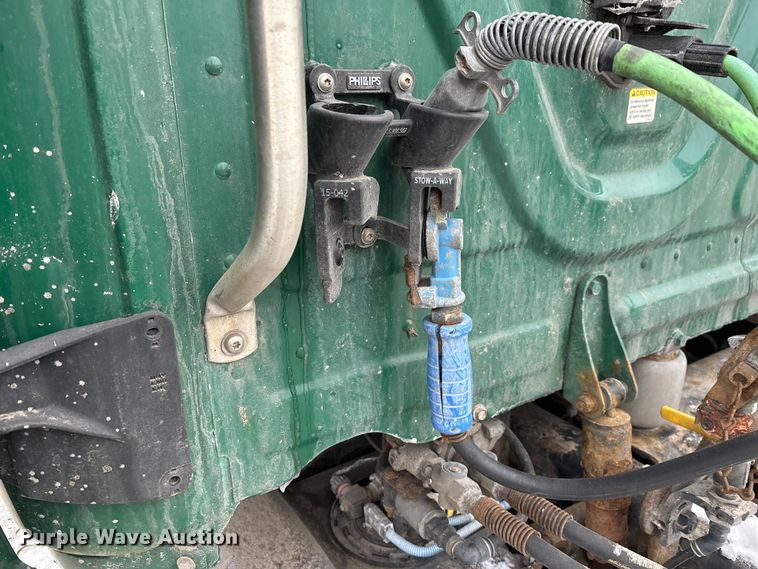 image for item FG1145 2017 Freightliner Cascadia 125 semi truck