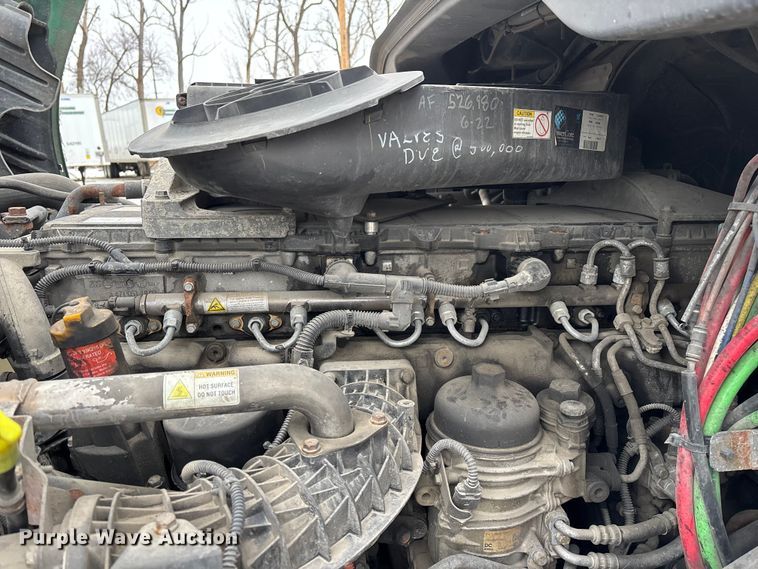 image for item FG1145 2017 Freightliner Cascadia 125 semi truck