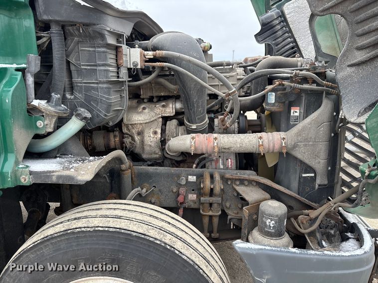 image for item FG1145 2017 Freightliner Cascadia 125 semi truck