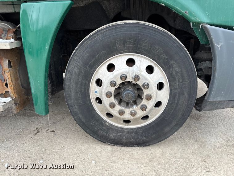 image for item FG1145 2017 Freightliner Cascadia 125 semi truck