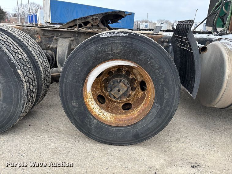 image for item FG1145 2017 Freightliner Cascadia 125 semi truck