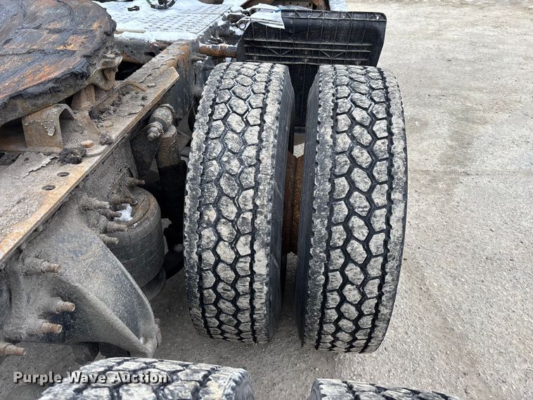 image for item FG1145 2017 Freightliner Cascadia 125 semi truck