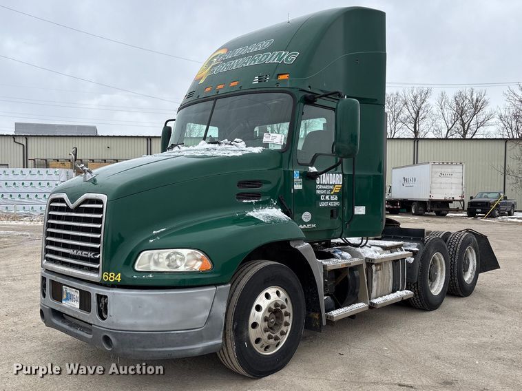 image for item FG1146 2016 Mack CXU613 semi truck