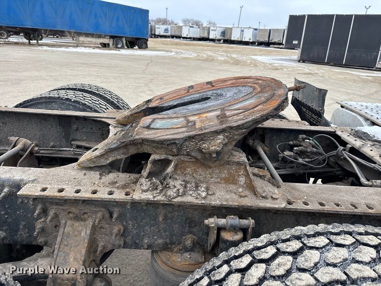 image for item FG1146 2016 Mack CXU613 semi truck