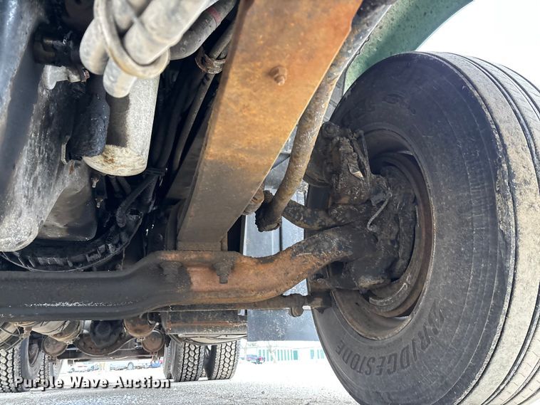 image for item FG1146 2016 Mack CXU613 semi truck