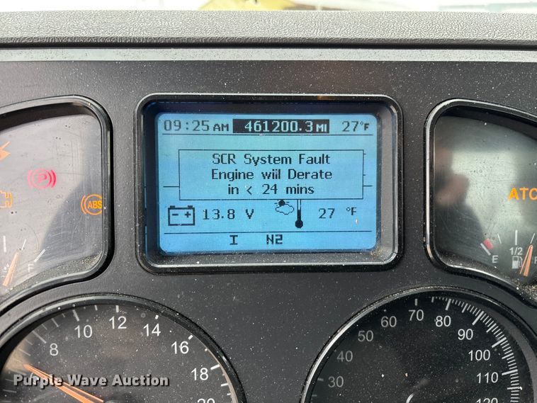 image for item FG1146 2016 Mack CXU613 semi truck