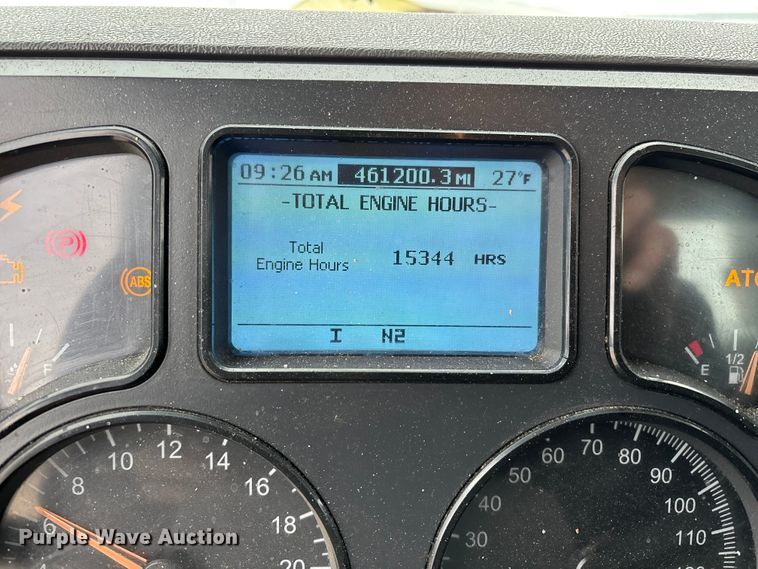 image for item FG1146 2016 Mack CXU613 semi truck