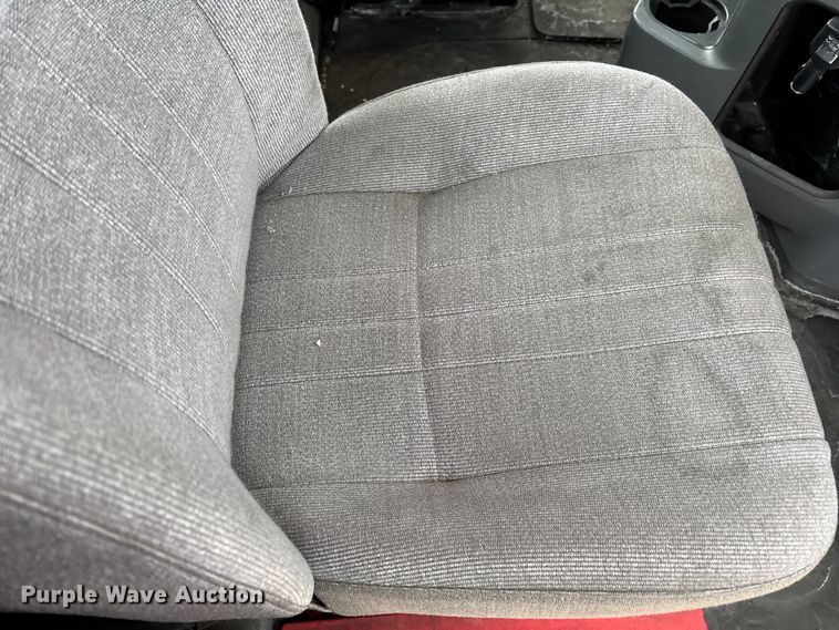 image for item FG1146 2016 Mack CXU613 semi truck