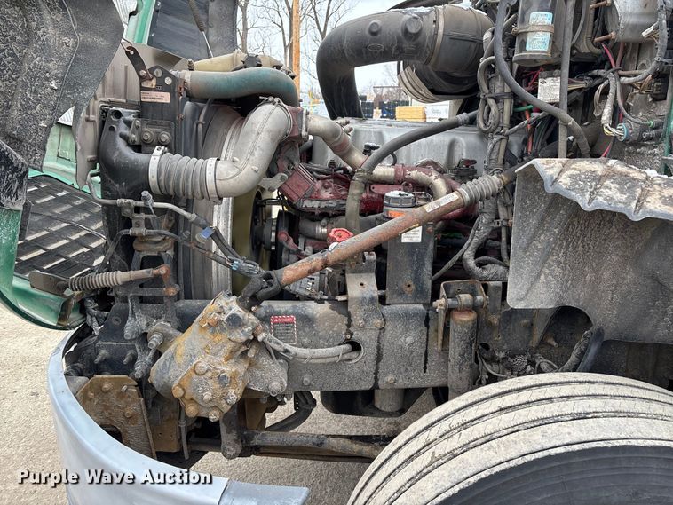 image for item FG1146 2016 Mack CXU613 semi truck