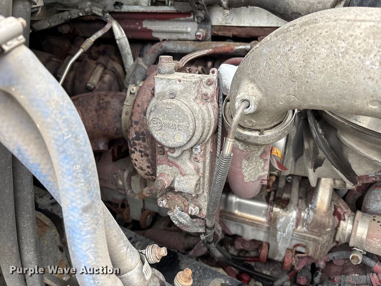 image for item FG1146 2016 Mack CXU613 semi truck