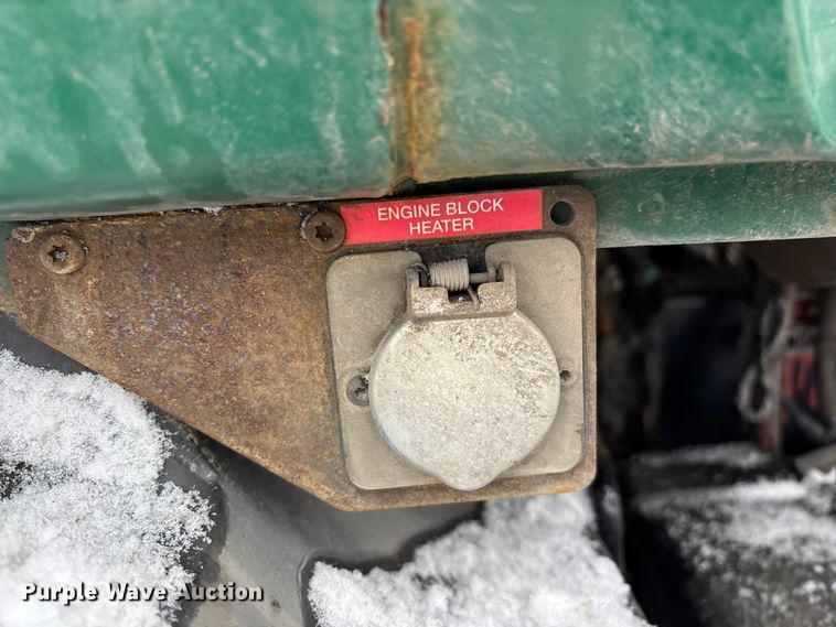 image for item FG1146 2016 Mack CXU613 semi truck