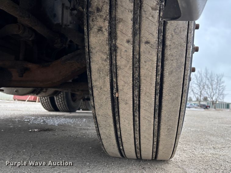 image for item FG1146 2016 Mack CXU613 semi truck