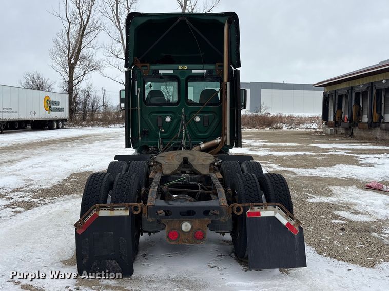 image for item FG1147 2017 Freightliner Cascadia 125 semi truck