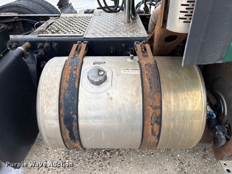 image for item FG1147 2017 Freightliner Cascadia 125 semi truck