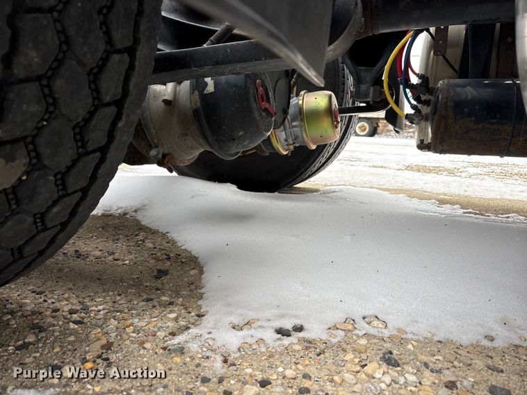 image for item FG1147 2017 Freightliner Cascadia 125 semi truck