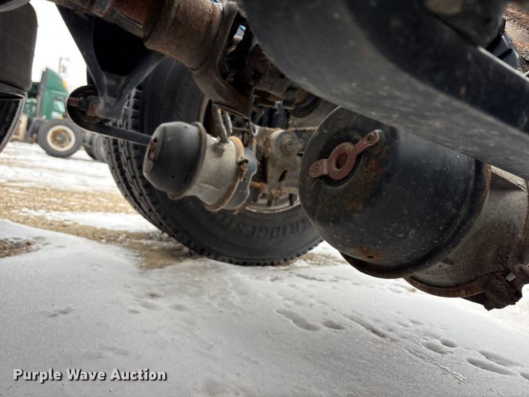 image for item FG1147 2017 Freightliner Cascadia 125 semi truck