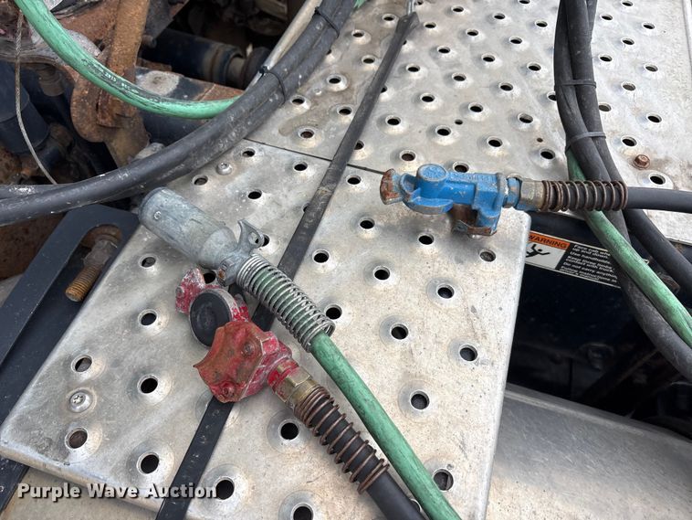 image for item FG1147 2017 Freightliner Cascadia 125 semi truck