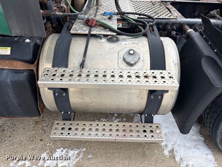 image for item FG1147 2017 Freightliner Cascadia 125 semi truck