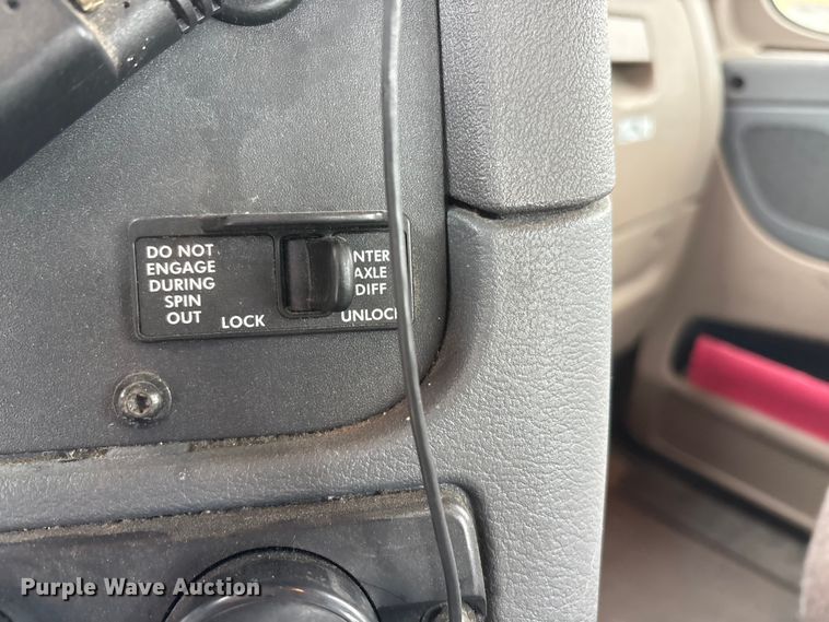 image for item FG1147 2017 Freightliner Cascadia 125 semi truck