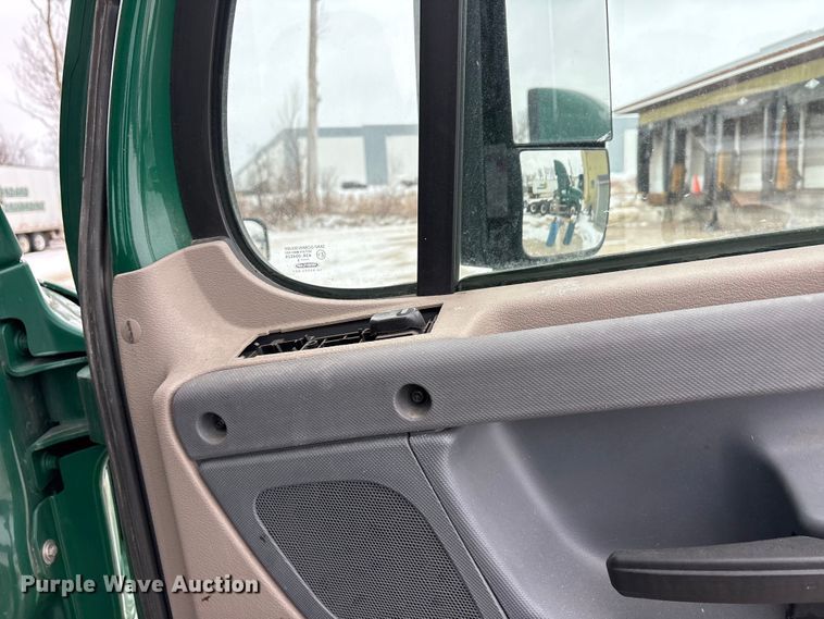 image for item FG1147 2017 Freightliner Cascadia 125 semi truck