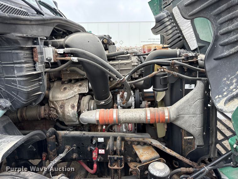 image for item FG1147 2017 Freightliner Cascadia 125 semi truck