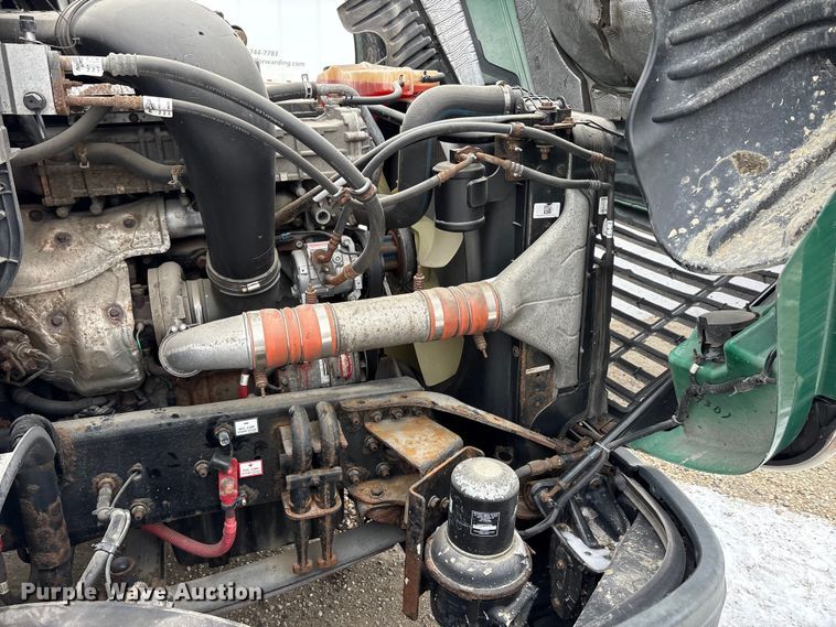 image for item FG1147 2017 Freightliner Cascadia 125 semi truck