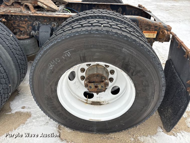 image for item FG1147 2017 Freightliner Cascadia 125 semi truck