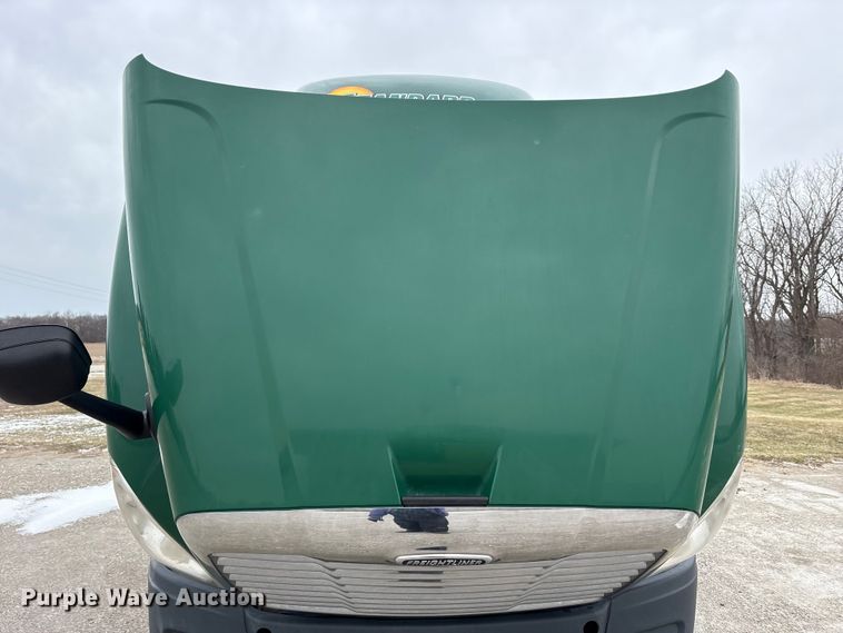 image for item FK1207 2017 Freightliner Cascadia 125 semi truck