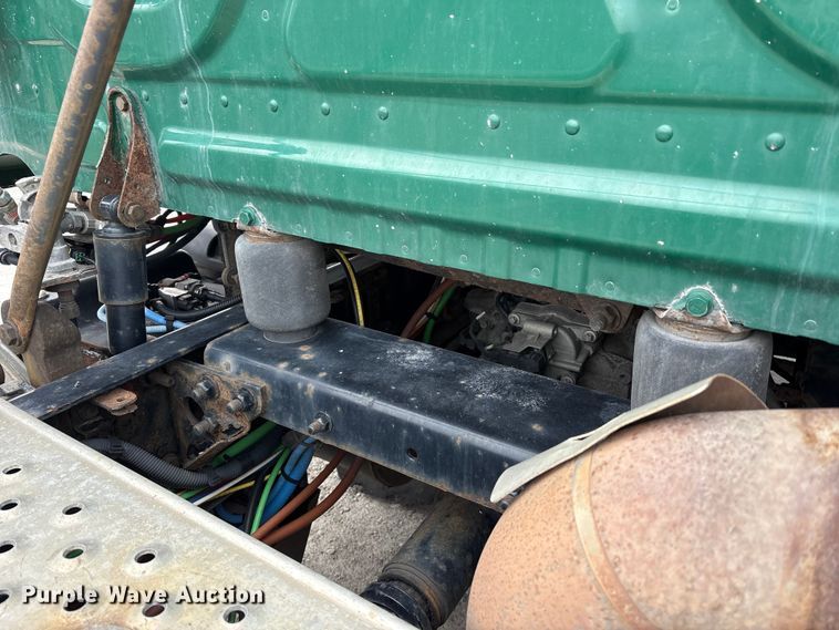 image for item FK1207 2017 Freightliner Cascadia 125 semi truck