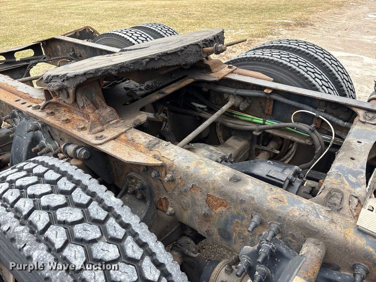 image for item FK1207 2017 Freightliner Cascadia 125 semi truck