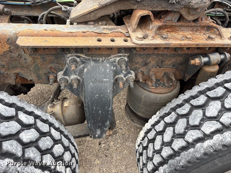 image for item FK1207 2017 Freightliner Cascadia 125 semi truck