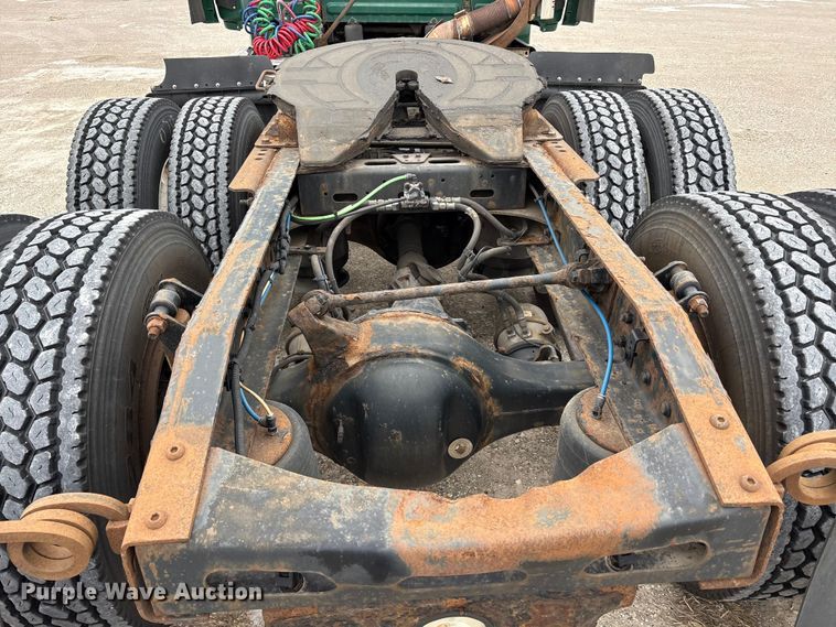 image for item FK1207 2017 Freightliner Cascadia 125 semi truck