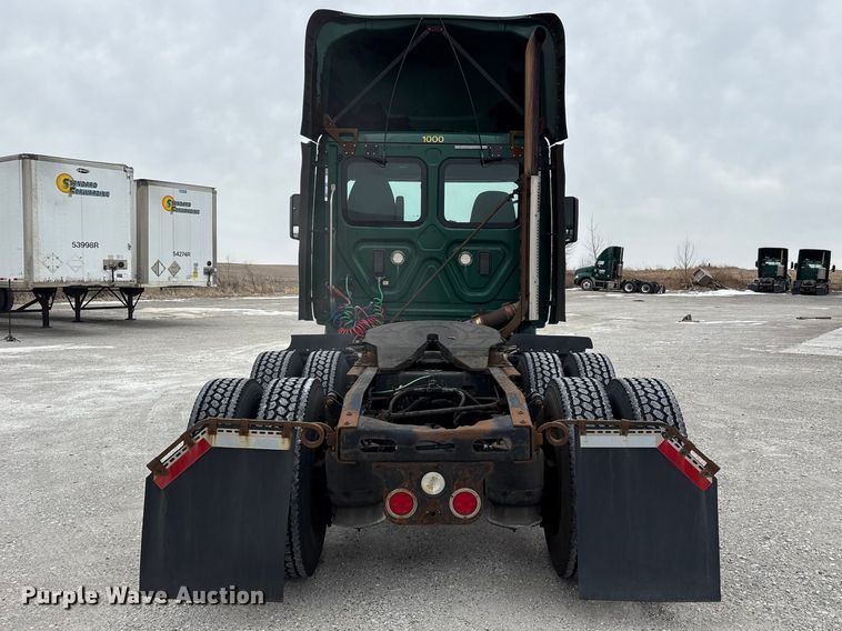 image for item FK1207 2017 Freightliner Cascadia 125 semi truck