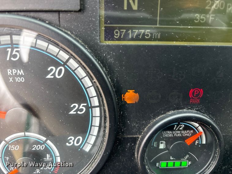 image for item FK1207 2017 Freightliner Cascadia 125 semi truck