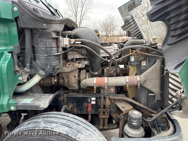 image for item FK1207 2017 Freightliner Cascadia 125 semi truck