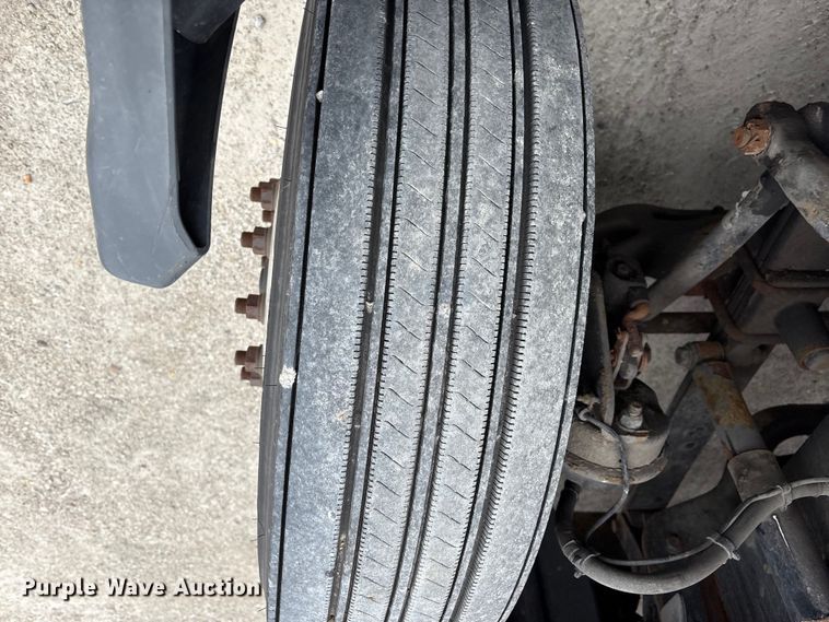 image for item FK1207 2017 Freightliner Cascadia 125 semi truck