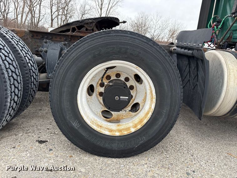 image for item FK1207 2017 Freightliner Cascadia 125 semi truck