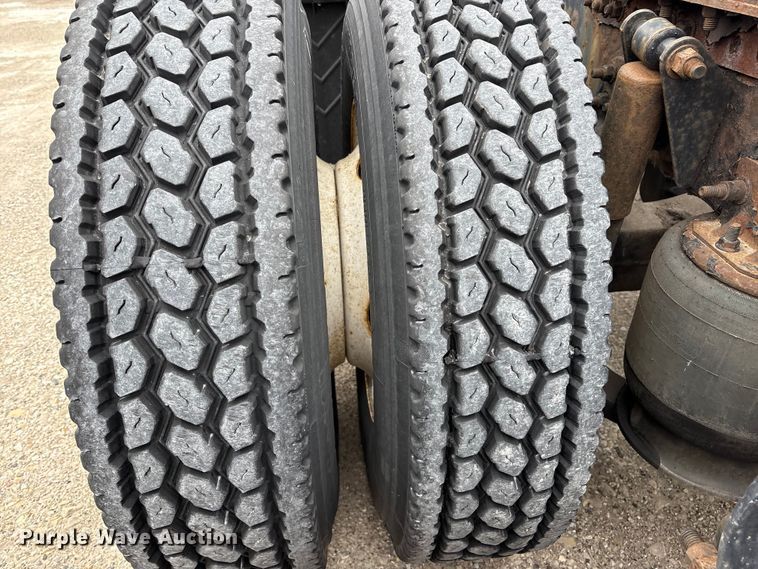 image for item FK1207 2017 Freightliner Cascadia 125 semi truck