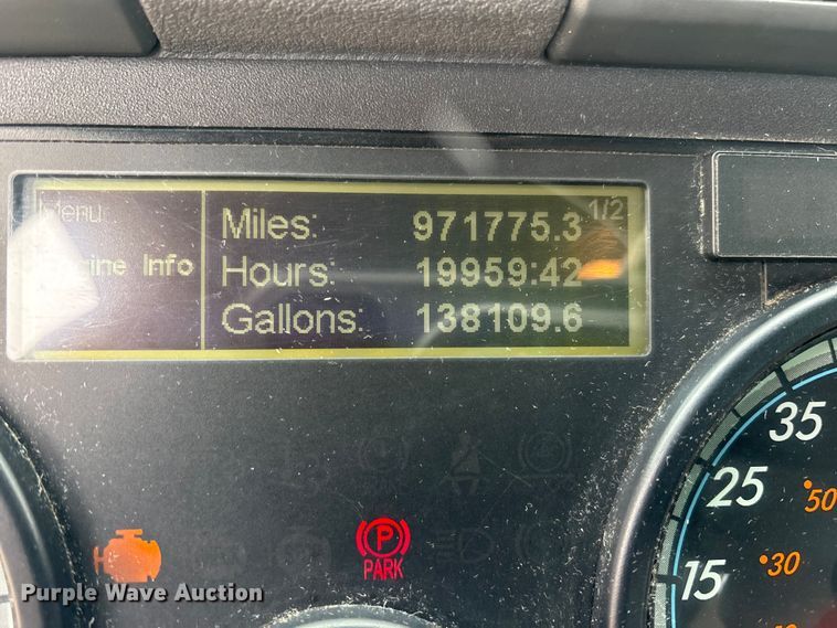 image for item FK1207 2017 Freightliner Cascadia 125 semi truck